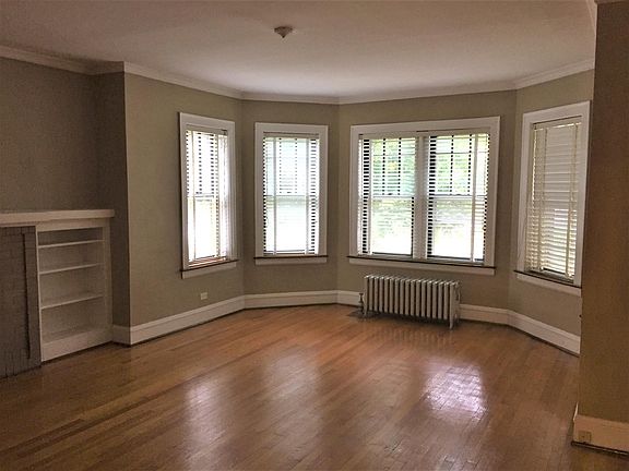 2nd image of 2329 W Winnemac Ave APT 1W