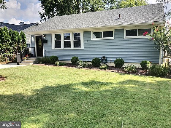 2nd image of 1702 Lewis Ave