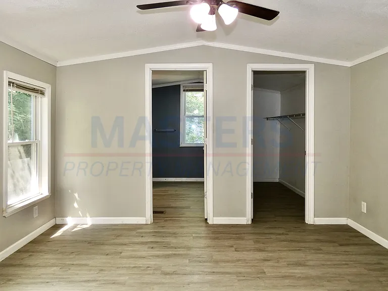 10635 Ford Rd — Photo 20