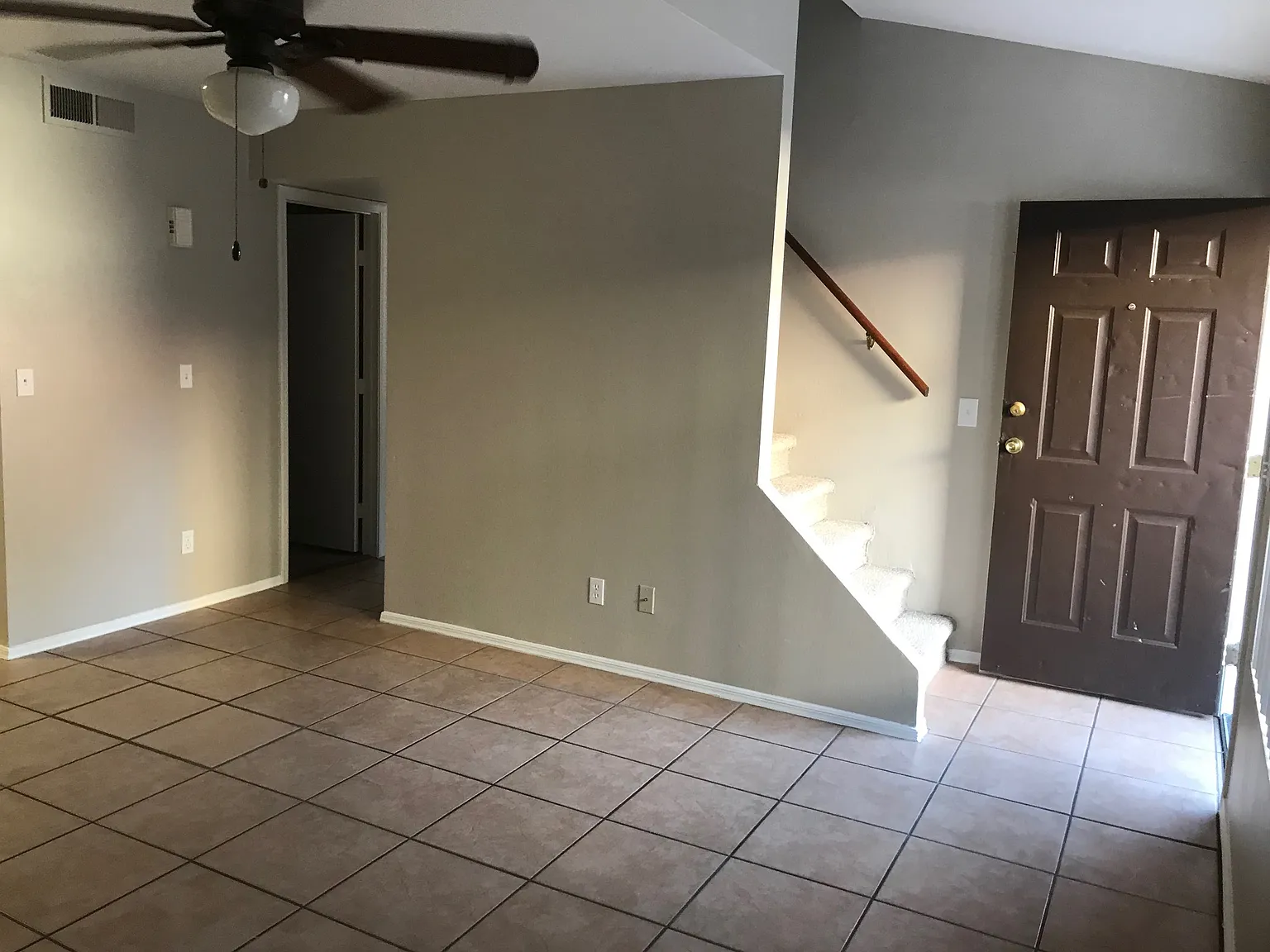 3 bed, 1150 sqft, $1,750 — Photo 3