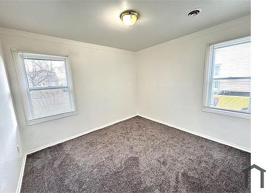 4th image of 25123 Wiseman St