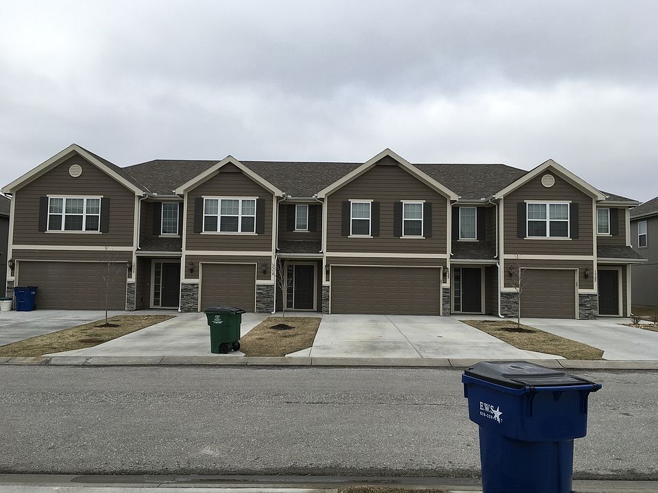 1st image of 1522 NE Erin Ct