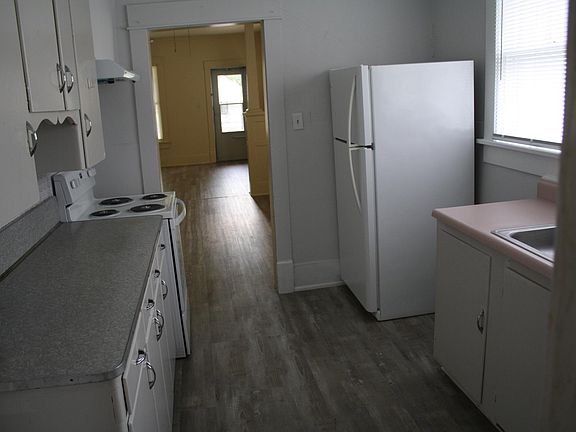 5th image of 605 N Elson St #605