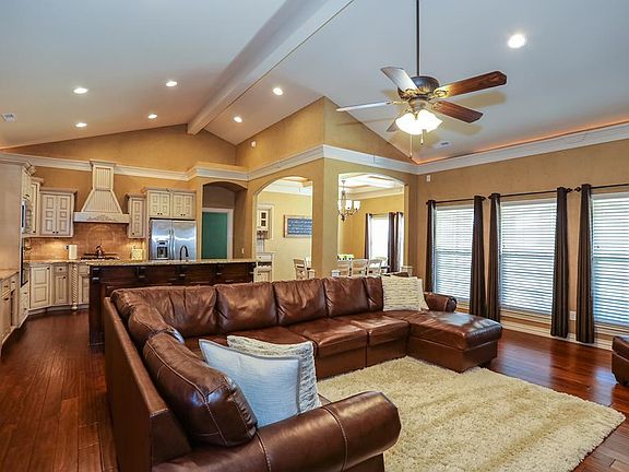 3rd image of 2607 SW Windy Way Ct