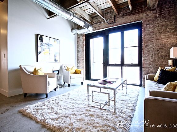 3rd image of 1509 Walnut St APT 403
