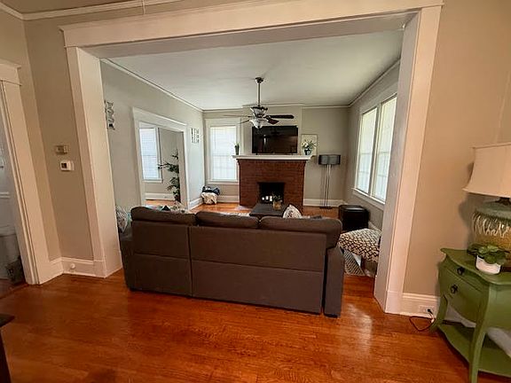 5th image of 2726 Hanes Ave