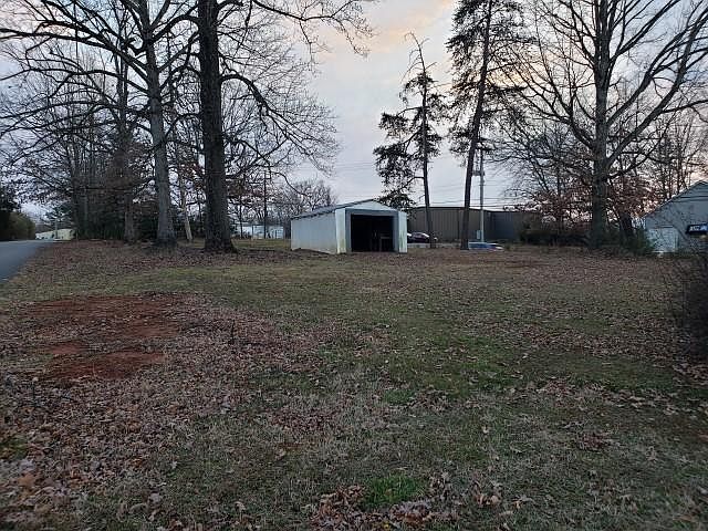 1st image of 2713 Clover Pl