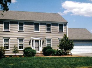 23 Sullivan Ln, Bristol, RI 02809