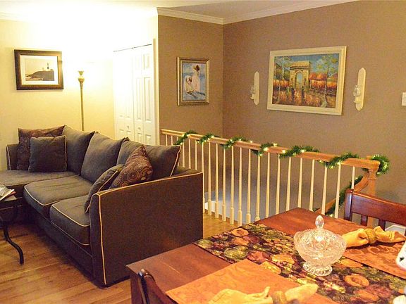5th image of 7 Glen Hollow Dr APT B41