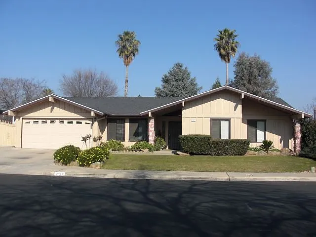 2057 San Jose Ave photo 1