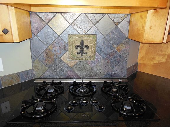 5th image of 104 Twisted Oak Cir