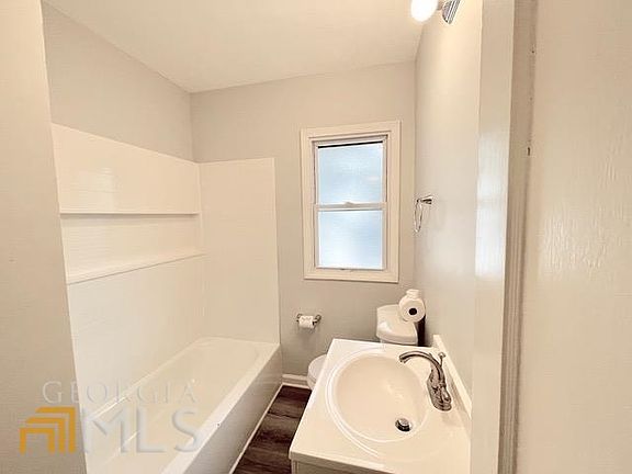 5th image of 473 Morningside Dr NE