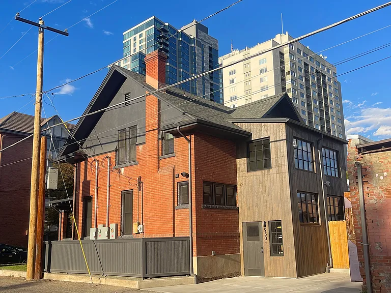 950 E Bayaud Ave — Photo 1