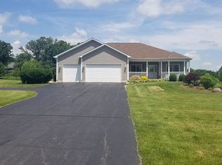 18704 Pinon Trl, Marengo, IL 60152