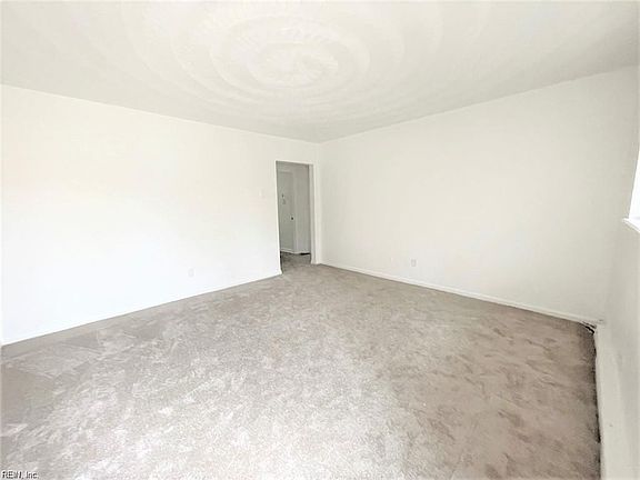 3rd image of 2018 Pond Ln