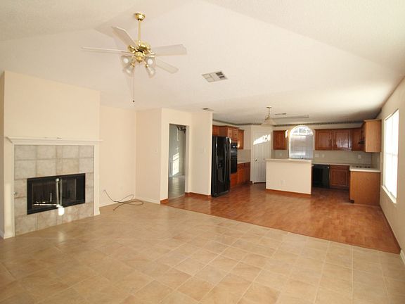 3rd image of 331 Morning Dove Dr