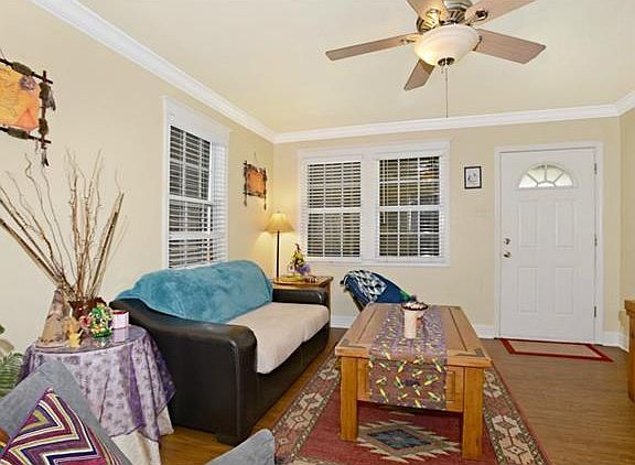 3rd image of 2313 Pecan Dr