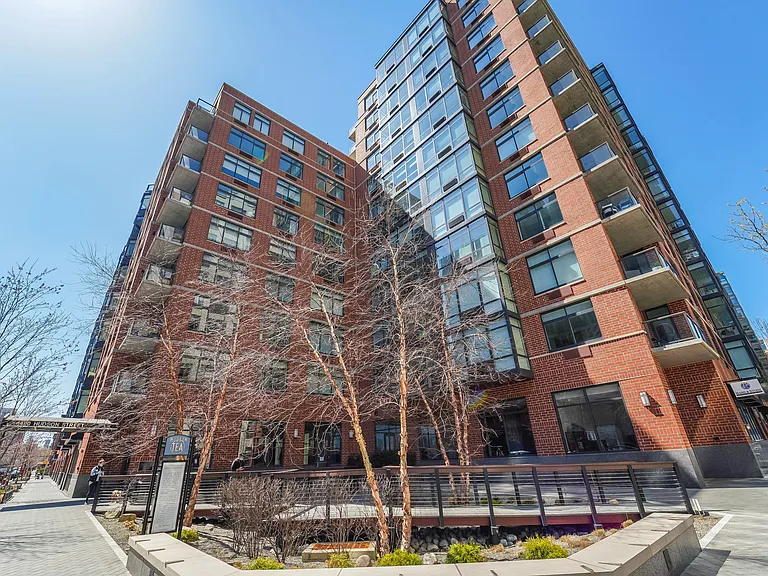 1400 Hudson St #416 — Photo 14
