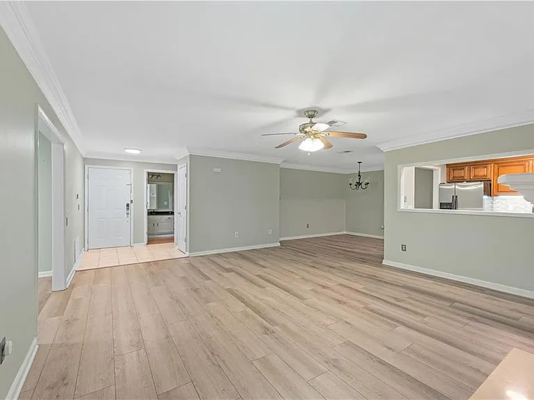 601 Abingdon Way — Photo 7