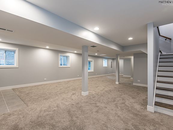 4th image of 1545 Cuyler Ave