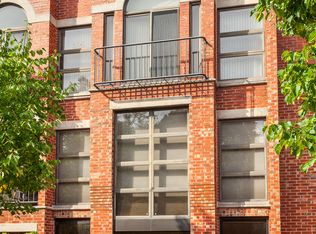 416 W Grant Pl, Chicago, IL 60614