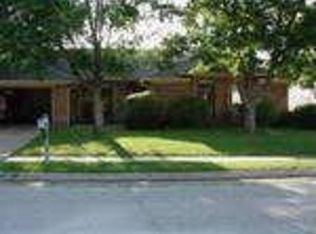 403 Evans Dr, Euless, TX 76040