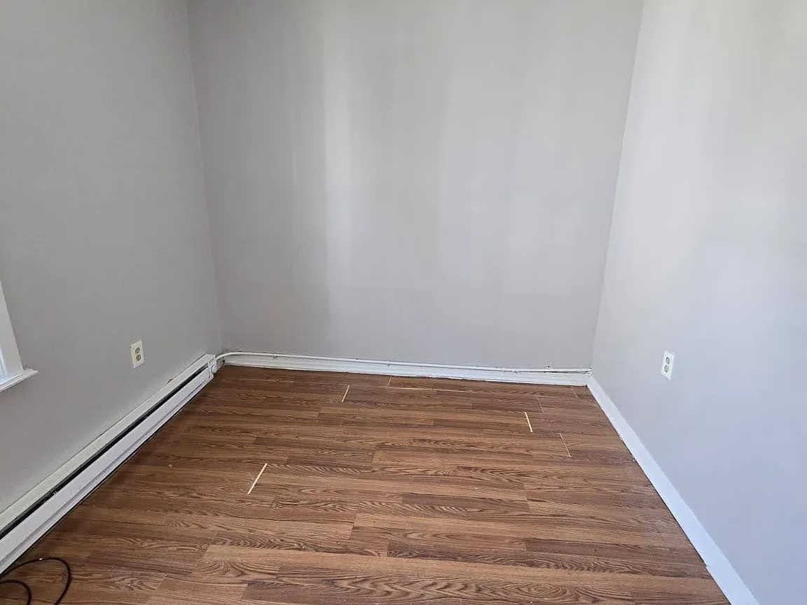 2 Bedrooms at 142 Inslee Pl #2R, Elizabeth NJ — photo 3