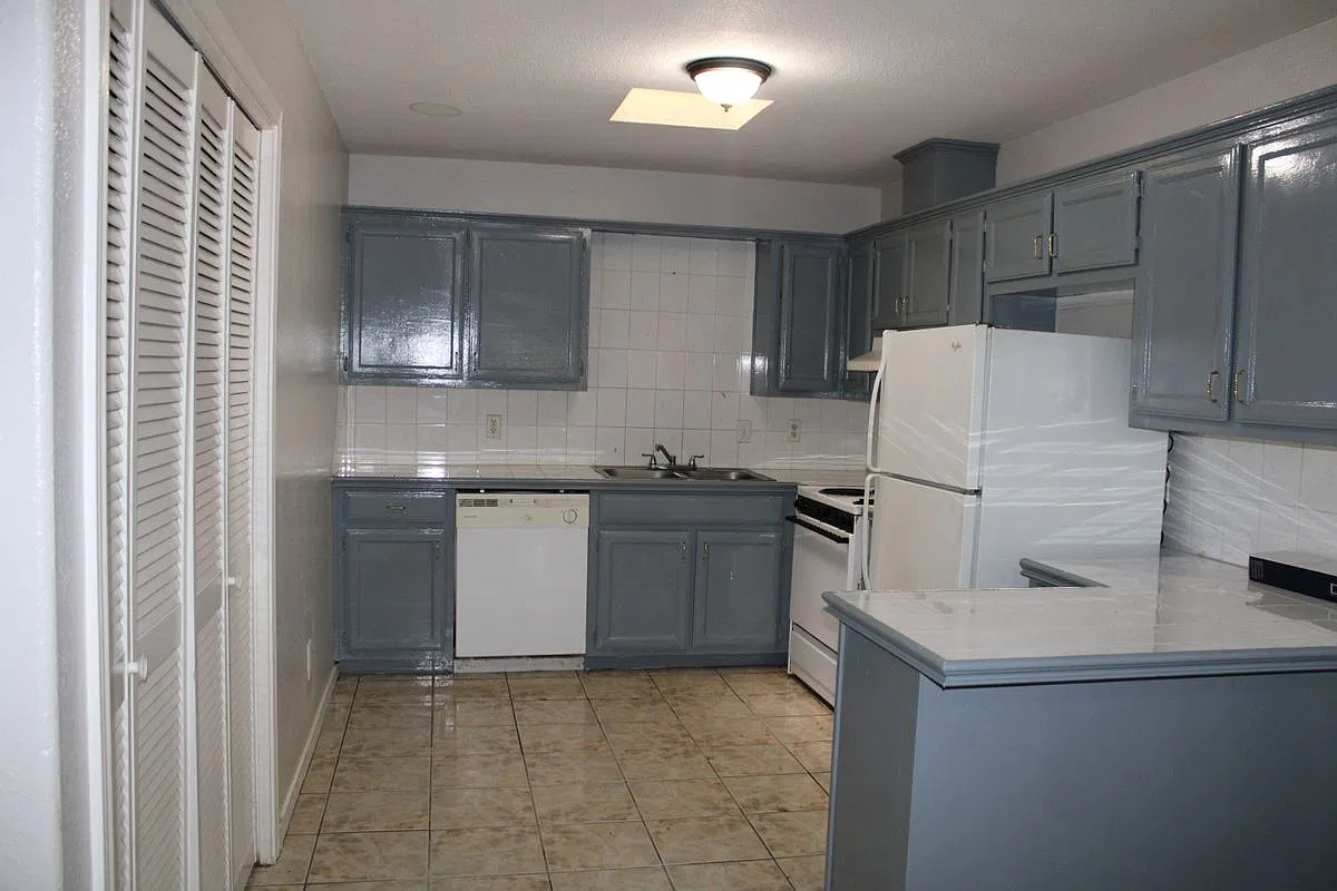 2 bed, 2.0 bath, 875 sqft, $875 — Photo 4