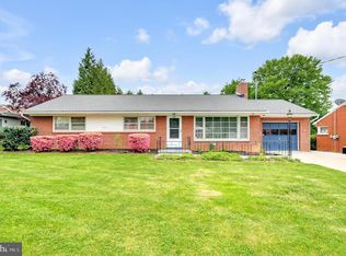 221 McKinley Ave, Hanover, PA 17331