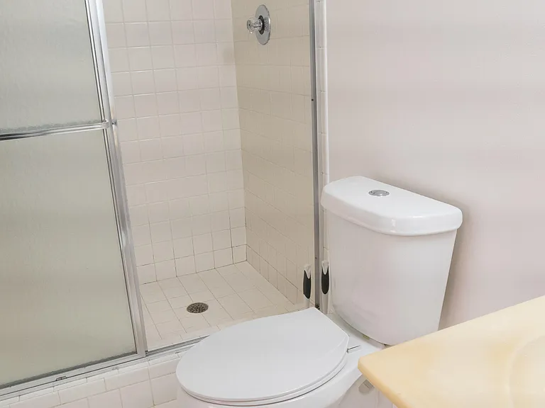 400 SW 134th Way #302F — Photo 46
