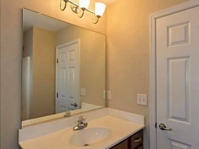 220 Segar St — Photo 10