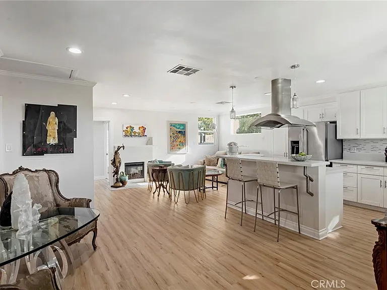 5231 Glasgow Way — Photo 7