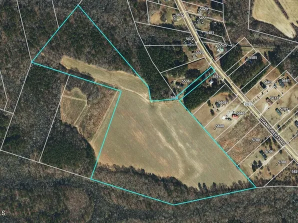 5562 Titan Roberts Rd, Erwin, NC 28339