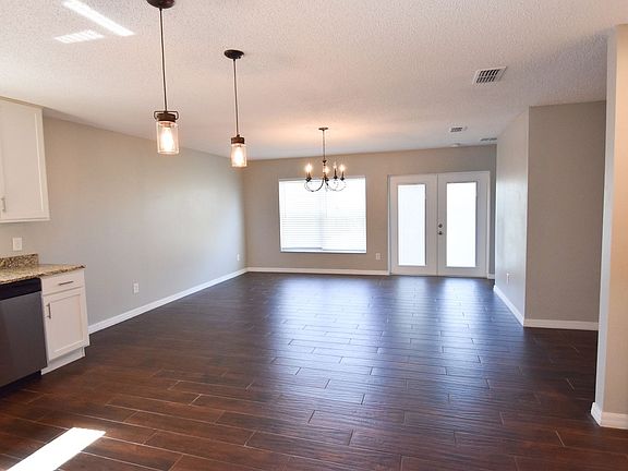 5th image of 742 Bristol Forest Way