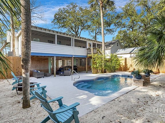 2nd image of 16 6th Avenue