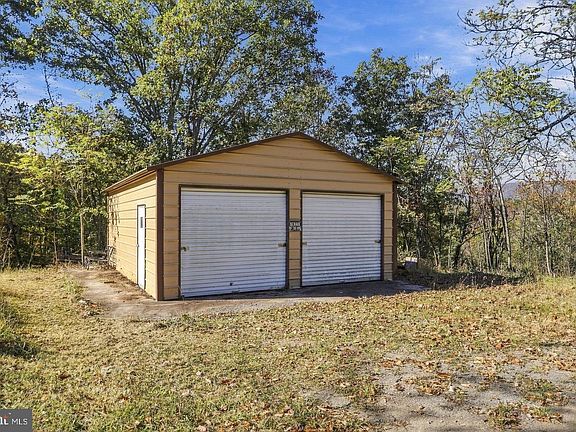 5th image of 698 Horseshoe Rd