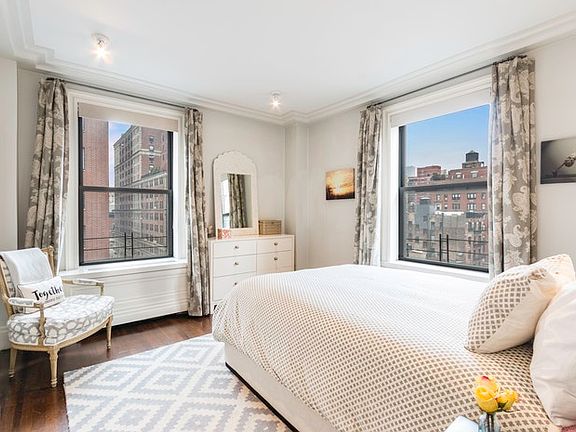 3rd image of 1415 Lexington Ave #9B