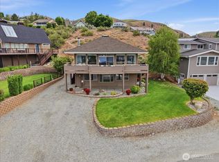 101 Stormy Mountain Way, Chelan, WA 98816
