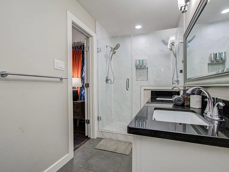 4749 Benning Dr — Photo 16