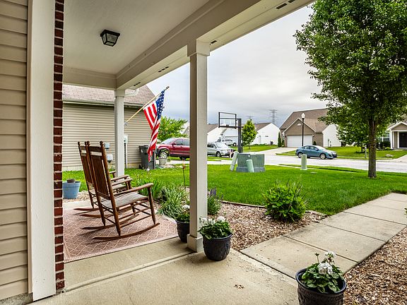 5th image of 4636 Angelica Dr