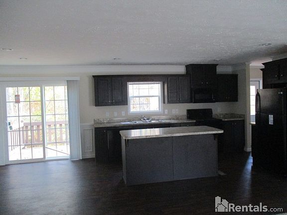 4th image of 1705 Ewing Dr