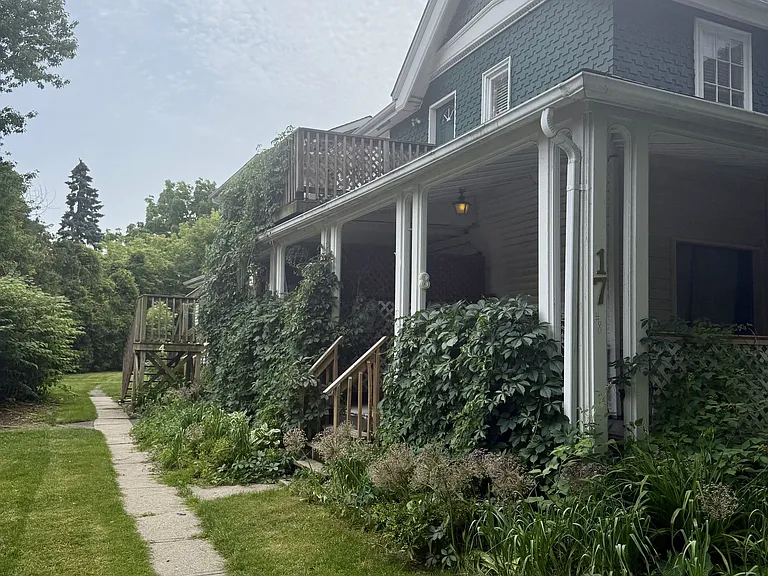 17 Alexander St — Photo 6