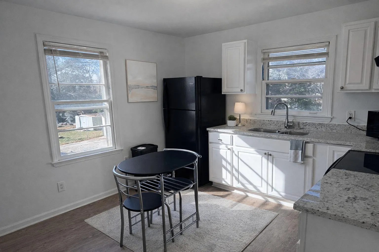 4 bed, 3.0 bath, 2100 sqft, $706 — Photo 2