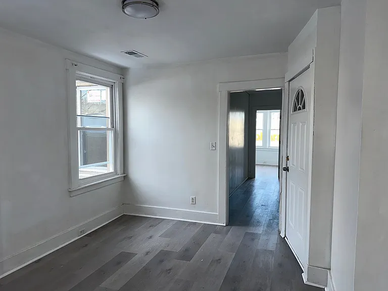 336 Broad St — Photo 10
