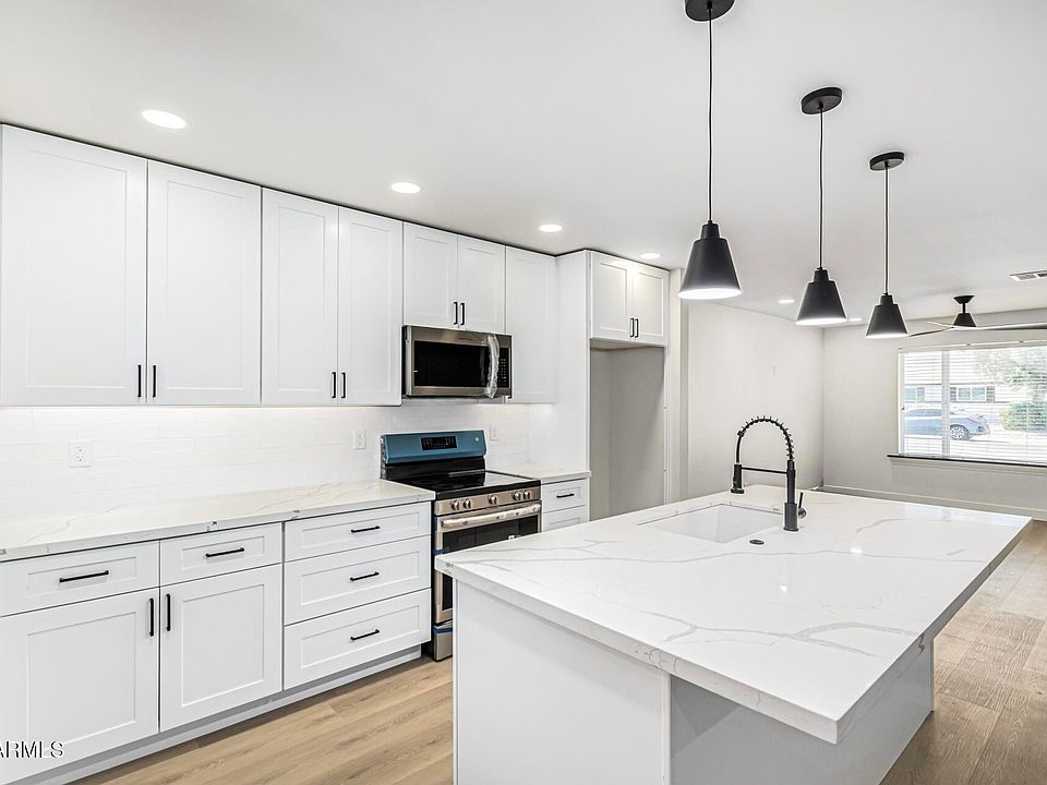 1st image of 500 E HERMOSA Drive