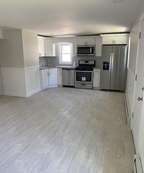 1st image of 28 Beach Ave