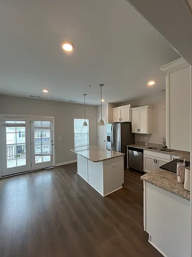 208 Kinsale Dr Photo 1