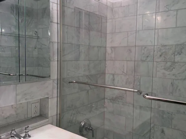 420 East 51st Street image 13 of 18