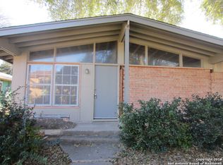 812 Canterbury Hill St, Terrell Hills, TX 78209