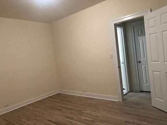 3rd image of 260 Seaman Ave APT E6